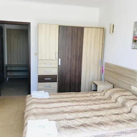 & Kristal Appartement Nesebar
